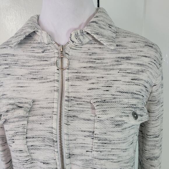 Soft Surroundings Size XS White Grey Half-Zip Pullover Collar Long Sleeve - Picture 2 of 9